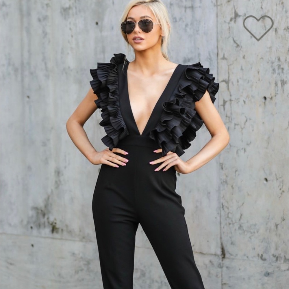 SEXY GORGEOUS FLARED JUMPSUIT